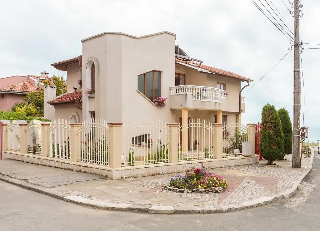 House Kalina Βίλα Μπουργκάς 0*,